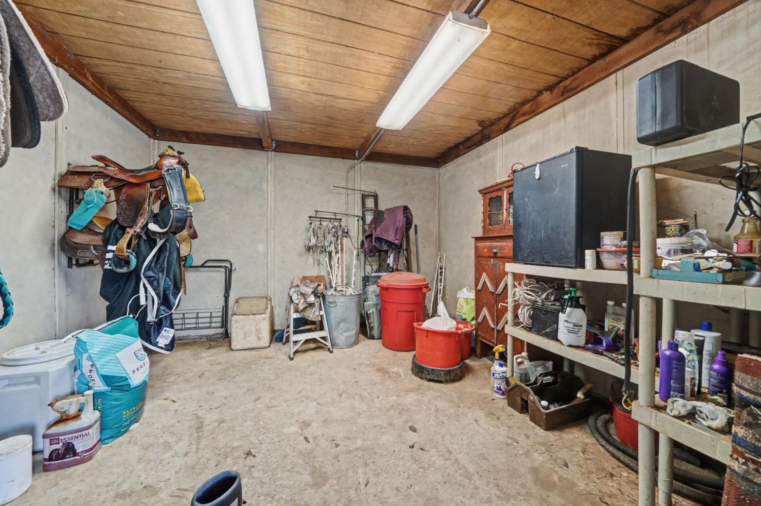 15900 Highway 88 Jackson, CA 95642 - Photo 33 of 48 a room with gym equipment