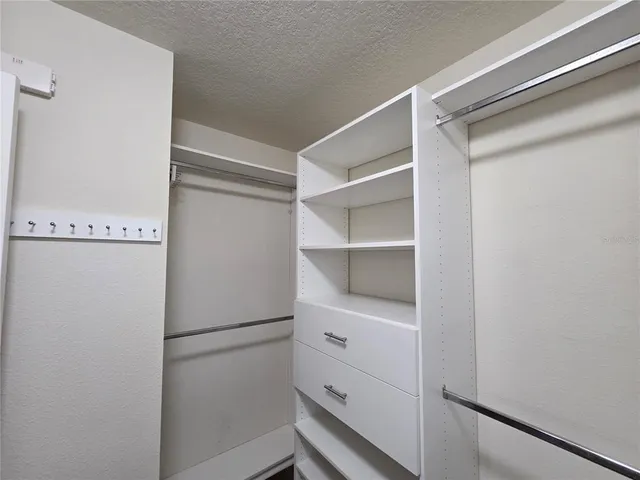 $2,900 | 11842 Silverlake Park Drive, Windermere, FL 34786