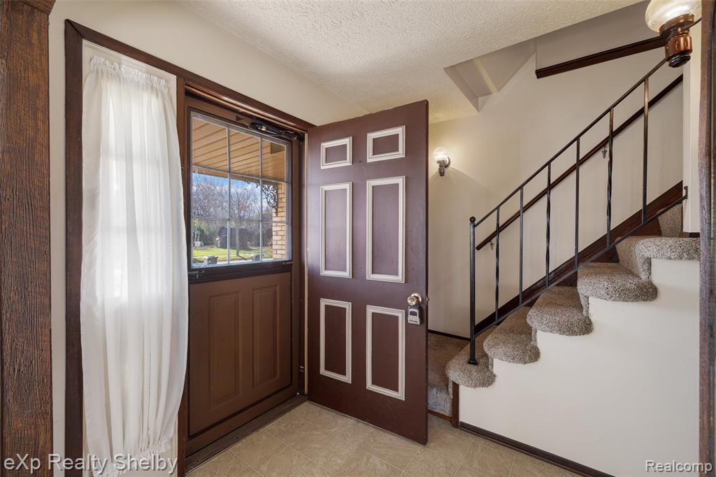 2849 Elmcrest Road Sterling Heights, MI 48310 - Photo 6 of 85