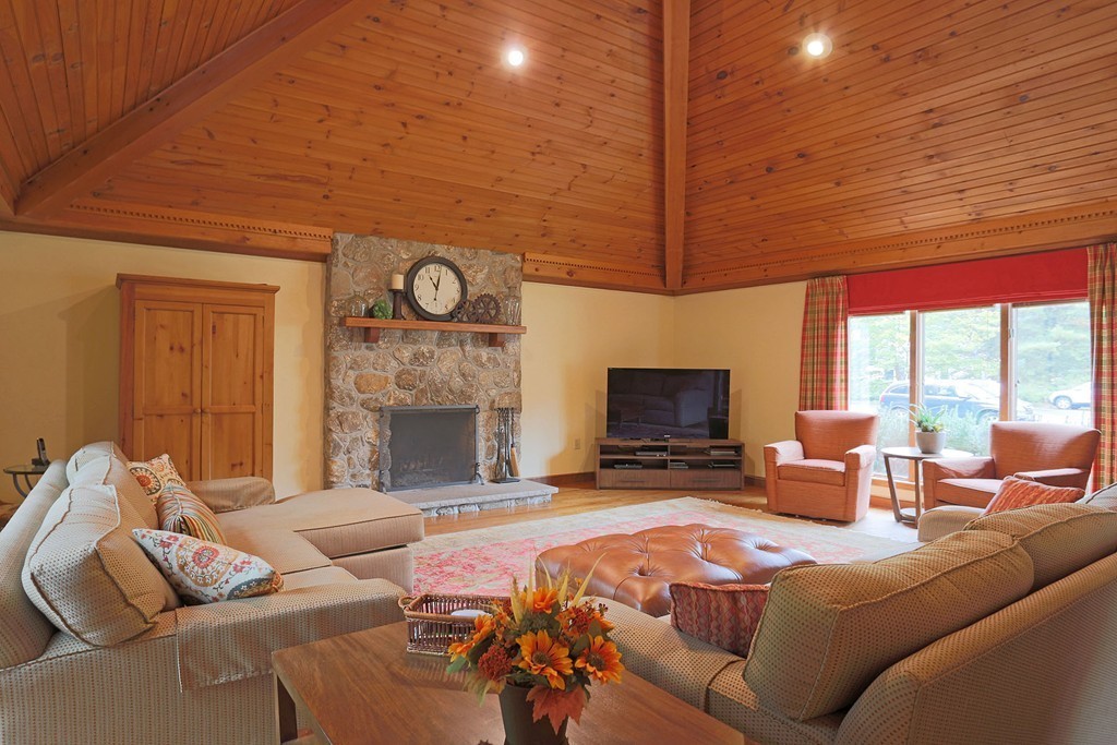 17 Harwich Circle Westwood, MA 02090 - Photo 3 of 27