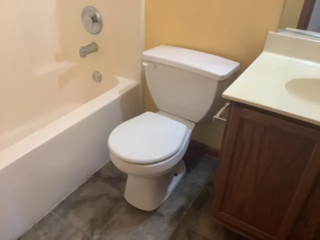 $299,900 | 2350 Woodhill Court, Plainfield, IL 60586