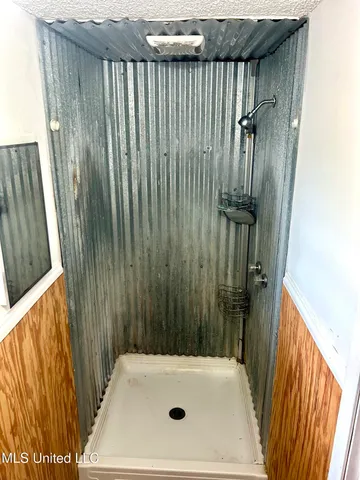 $205,000 | 1646 Southwest West Lincoln Drive, McCall Creek, MS 39647