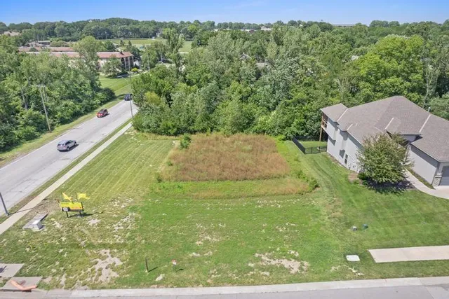 $130,500 | 8 East 122nd Street, Kansas City, MO 64145