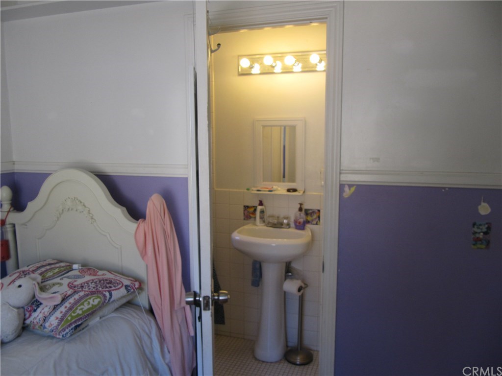 451 West Marigold Street Altadena, CA 91001 - Photo 15 of 29