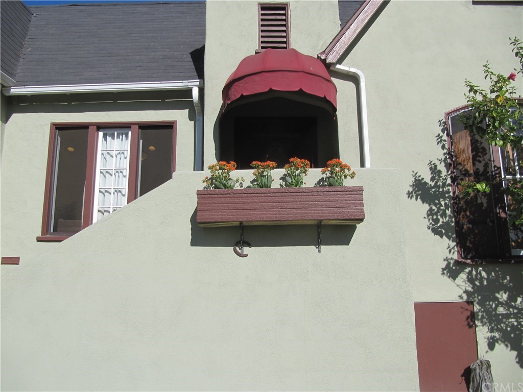 451 West Marigold Street Altadena, CA 91001 - Photo 3 of 29