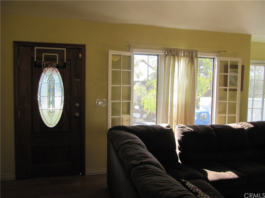 451 West Marigold Street Altadena, CA 91001 - Photo 6 of 29