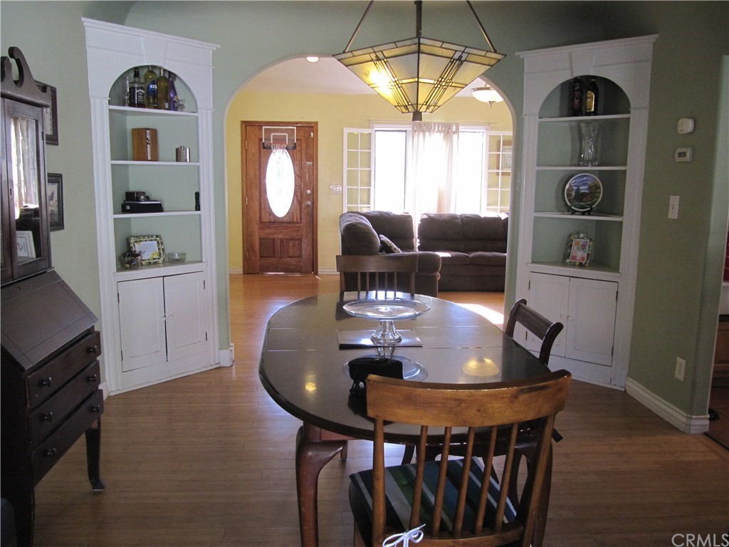 451 West Marigold Street Altadena, CA 91001 - Photo 9 of 29