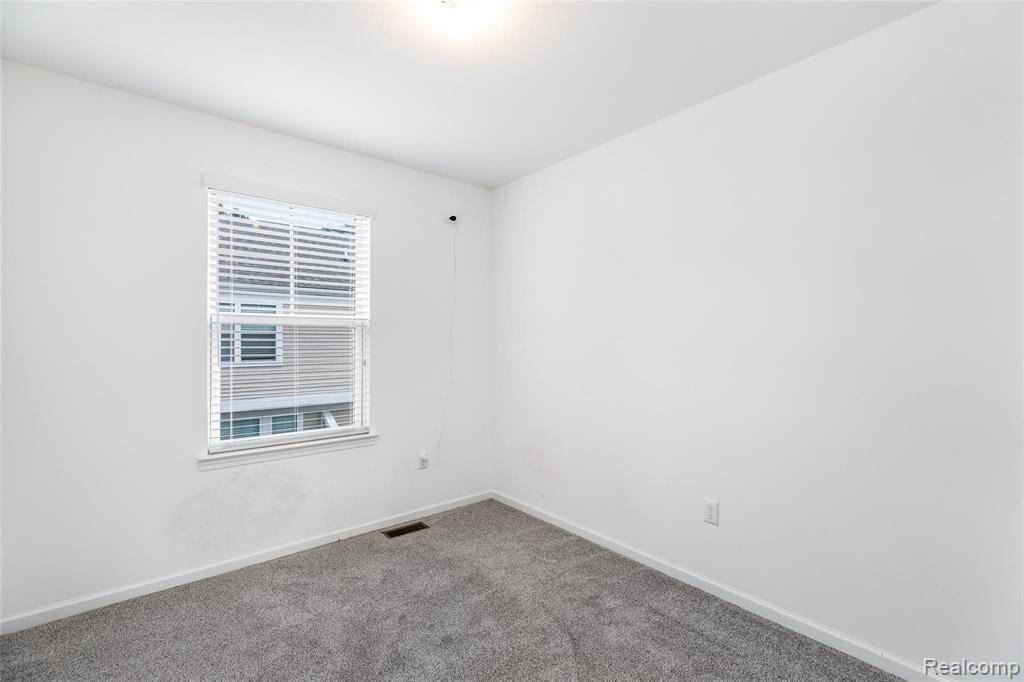 3432 South Rochester Road, Unit 6 Royal Oak, MI 48073 - Photo 24 of 27