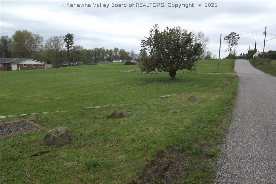 290 Maple Road Hurricane, WV 25526 - Photo 4 of 5 Gallery Image 4
