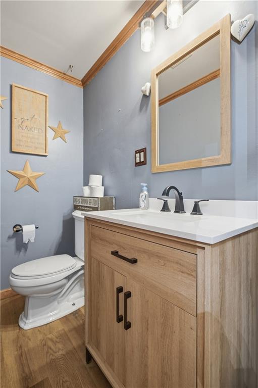 471 Beech Road Pittsburgh, PA 15239 - Photo 18 of 38 Main floor powder room