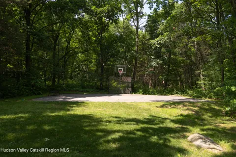 $1,250,000 | 17 Louise Terrace, Red Hook, NY 12571