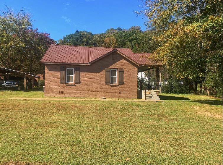 1008 Cobb Road Waynesboro, TN 38485 - Photo 2 of 14 Gallery Image 2