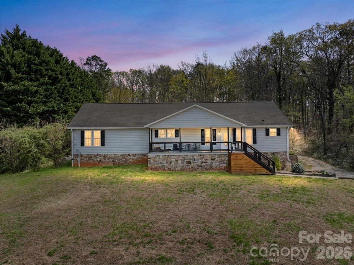 4624 South Olivers Cross Road Maiden, NC 28650 - Photo 2 of 48 a front view of a house with a yard