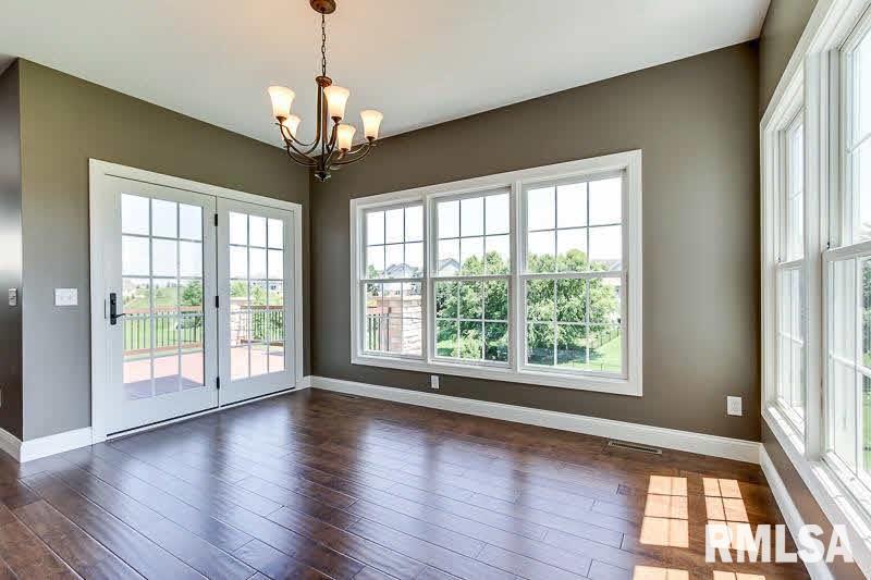 3247 Westminster Road Bettendorf, IA 52722 - Photo 6 of 24 Gallery Image 6