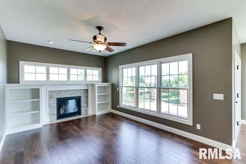 3247 Westminster Road Bettendorf, IA 52722 - Photo 7 of 24 Gallery Image 7