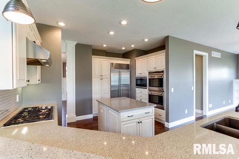 3247 Westminster Road Bettendorf, IA 52722 - Photo 10 of 24 Gallery Image 10