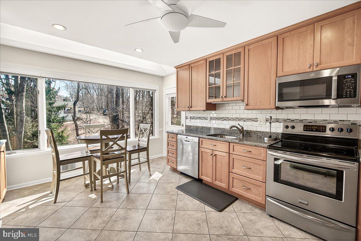 19005 Plummer Drive Germantown, MD 20876 - Photo 16 of 57