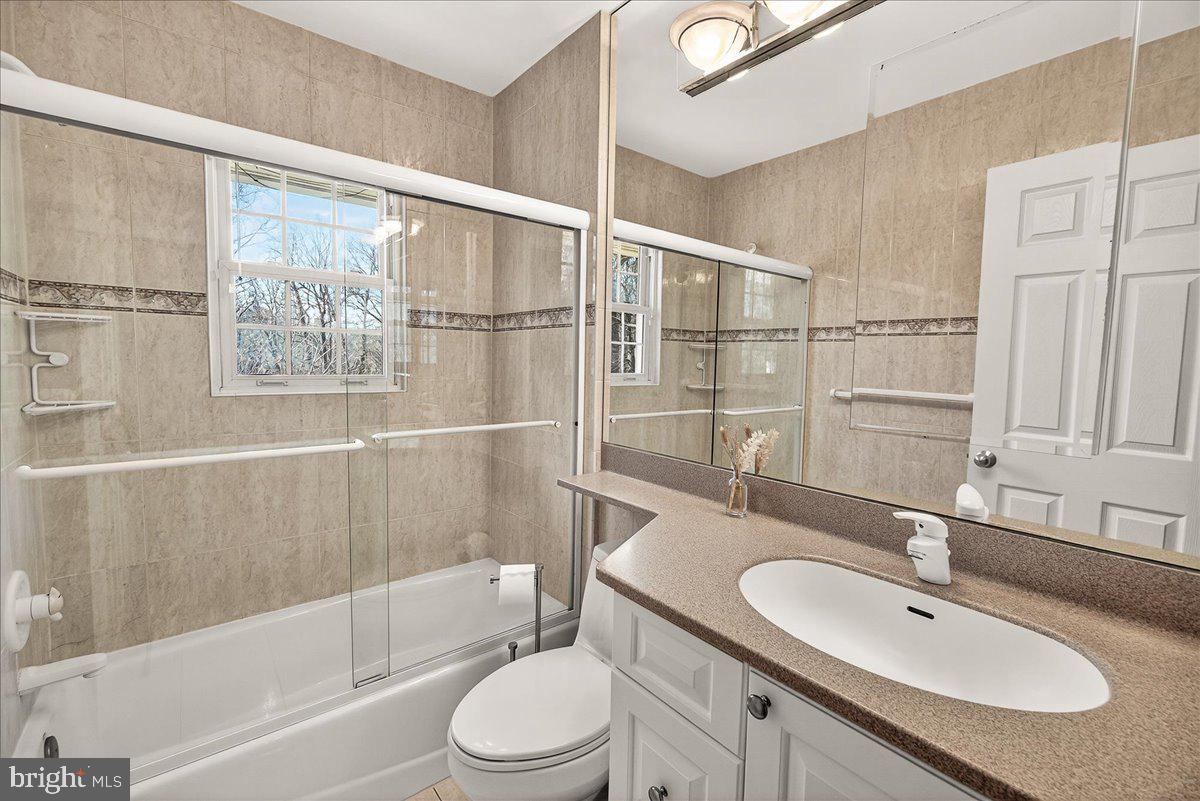 19005 Plummer Drive Germantown, MD 20876 - Photo 29 of 57