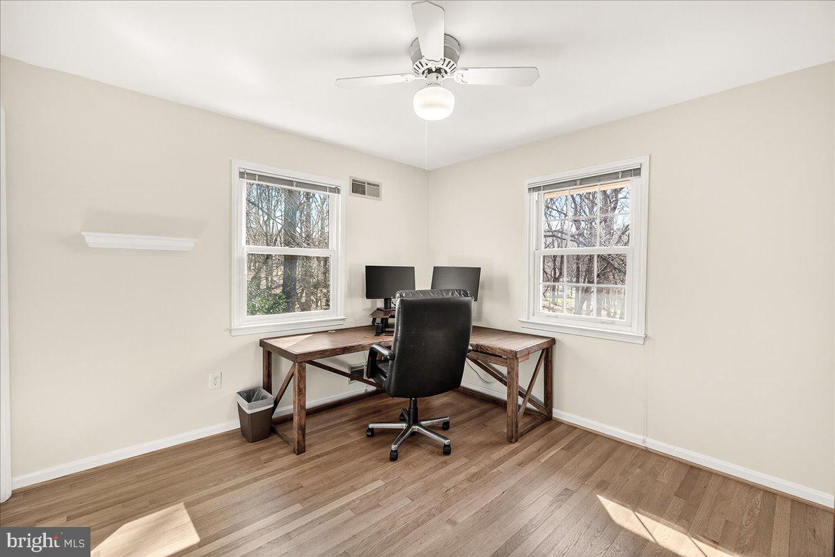 19005 Plummer Drive Germantown, MD 20876 - Photo 31 of 57