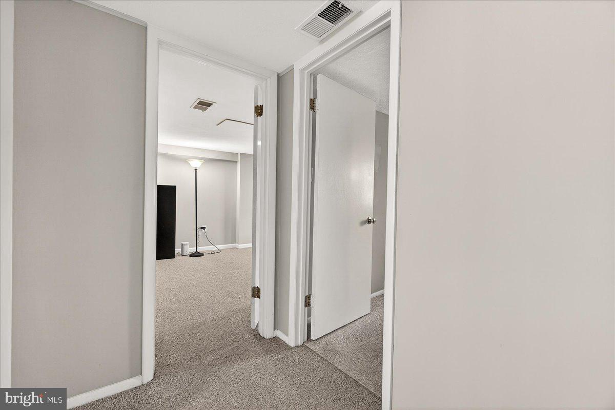 19005 Plummer Drive Germantown, MD 20876 - Photo 32 of 57