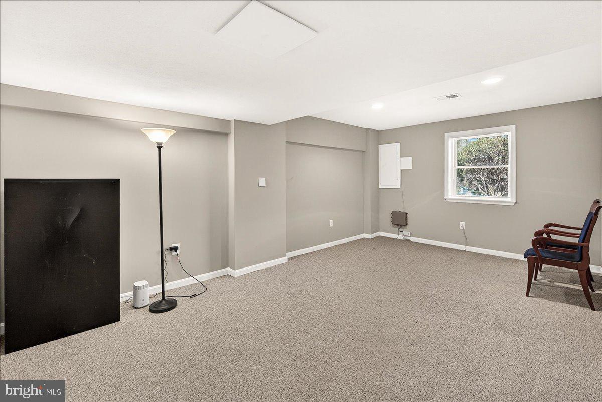 19005 Plummer Drive Germantown, MD 20876 - Photo 34 of 57