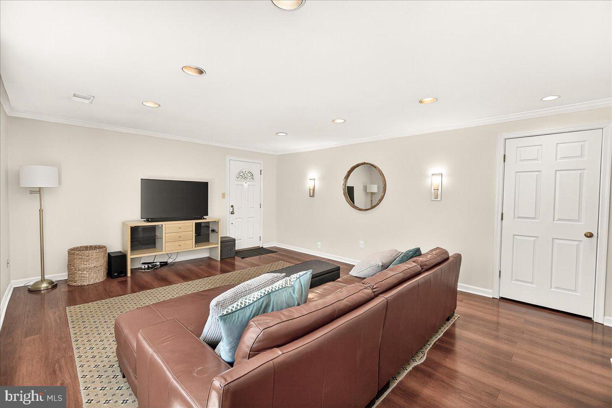 19005 Plummer Drive Germantown, MD 20876 - Photo 37 of 57