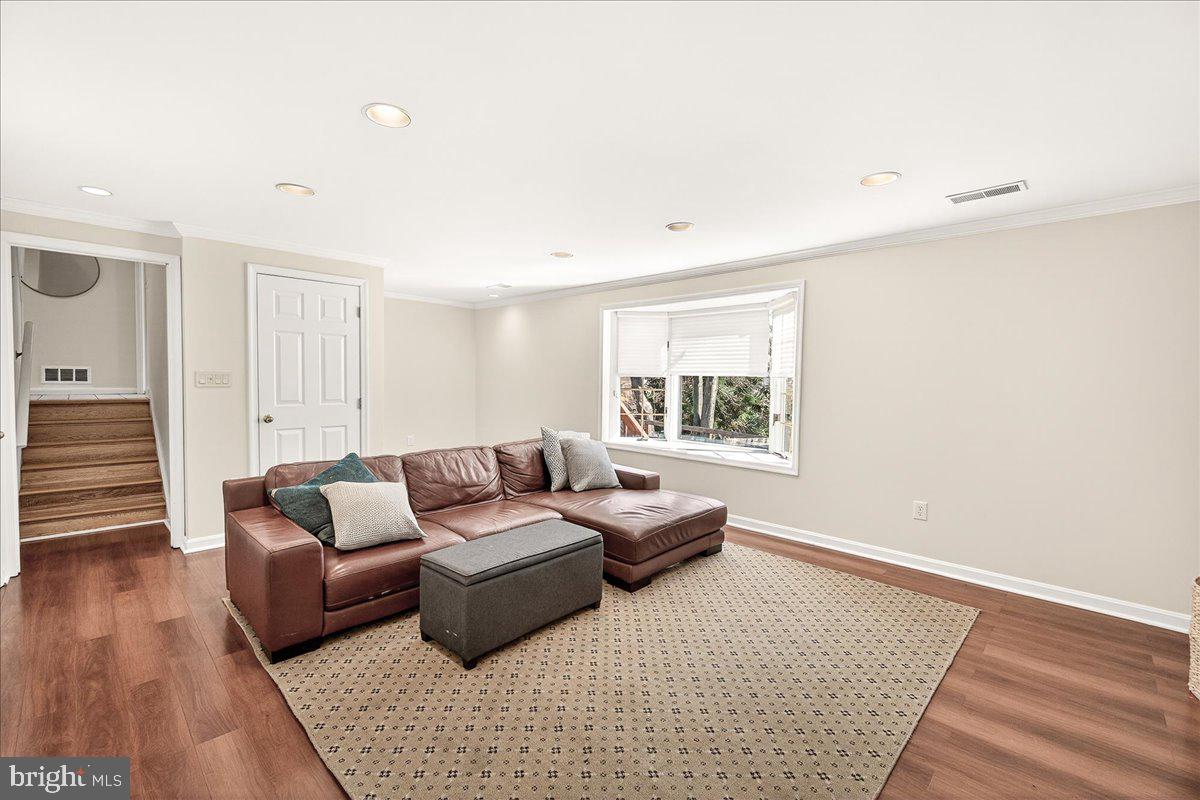 19005 Plummer Drive Germantown, MD 20876 - Photo 39 of 57