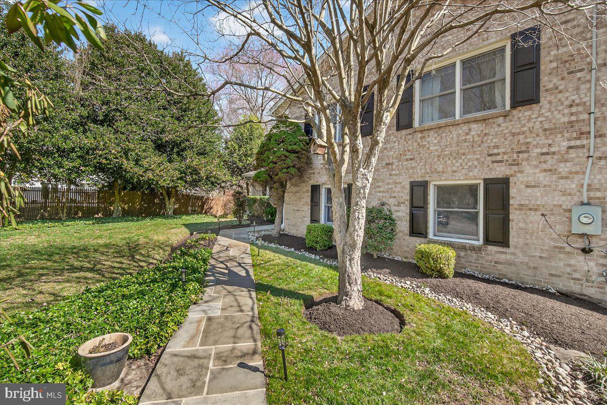 19005 Plummer Drive Germantown, MD 20876 - Photo 5 of 57