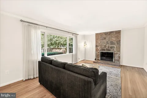 $675,000 | 19005 Plummer Drive, Germantown, MD 20876