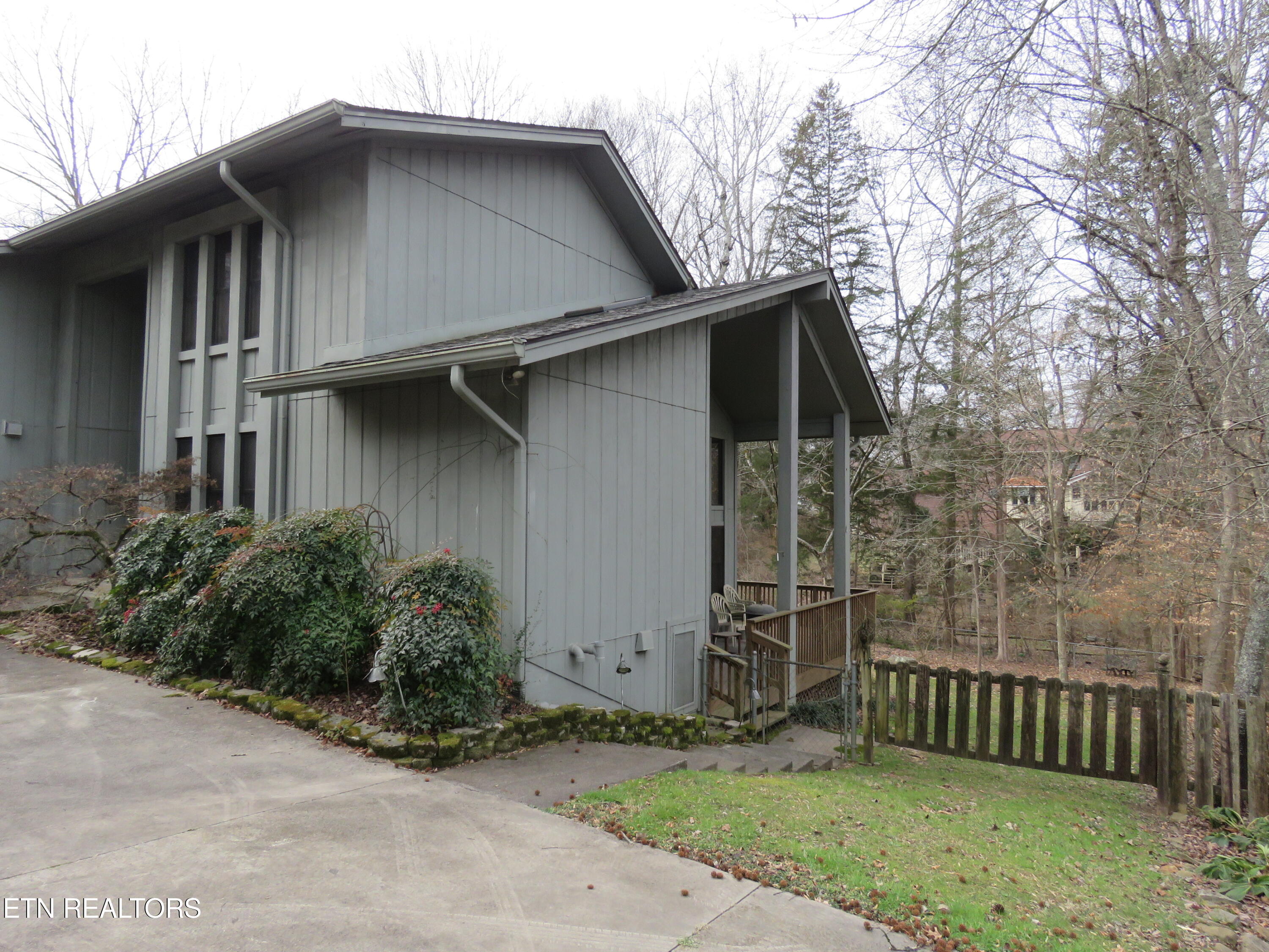 113 Chestnut Hill Road Oak Ridge, TN 37830 - Photo 4 of 34 IMG_0004