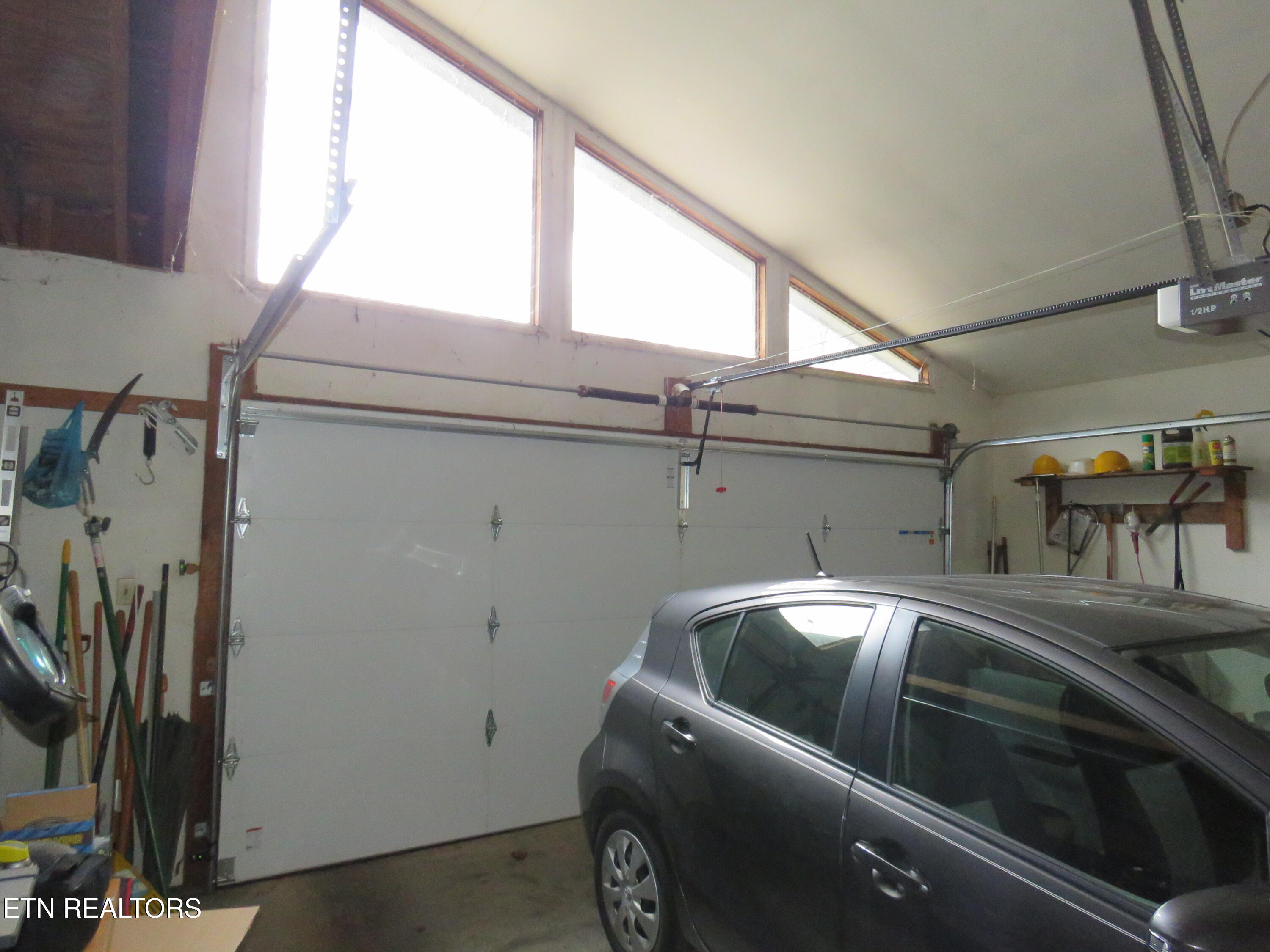 113 Chestnut Hill Road Oak Ridge, TN 37830 - Photo 9 of 34 IMG_0033