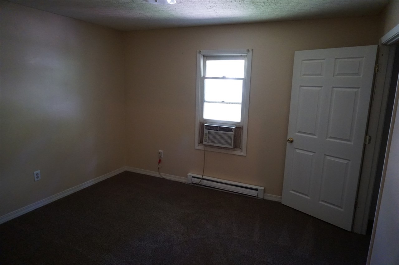 635 A Riley Boulevard Bedford, IN 47421 - Photo 15 of 17