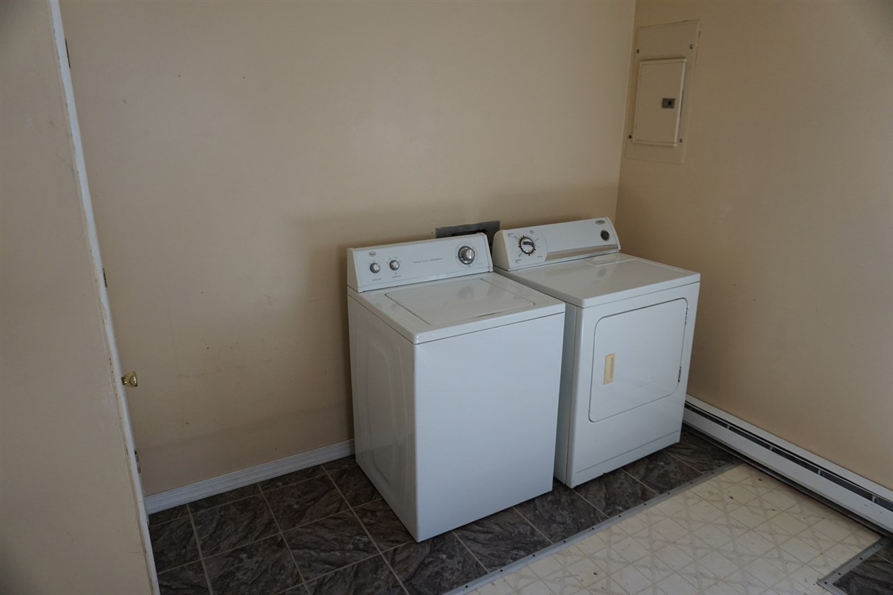 635 A Riley Boulevard Bedford, IN 47421 - Photo 10 of 17