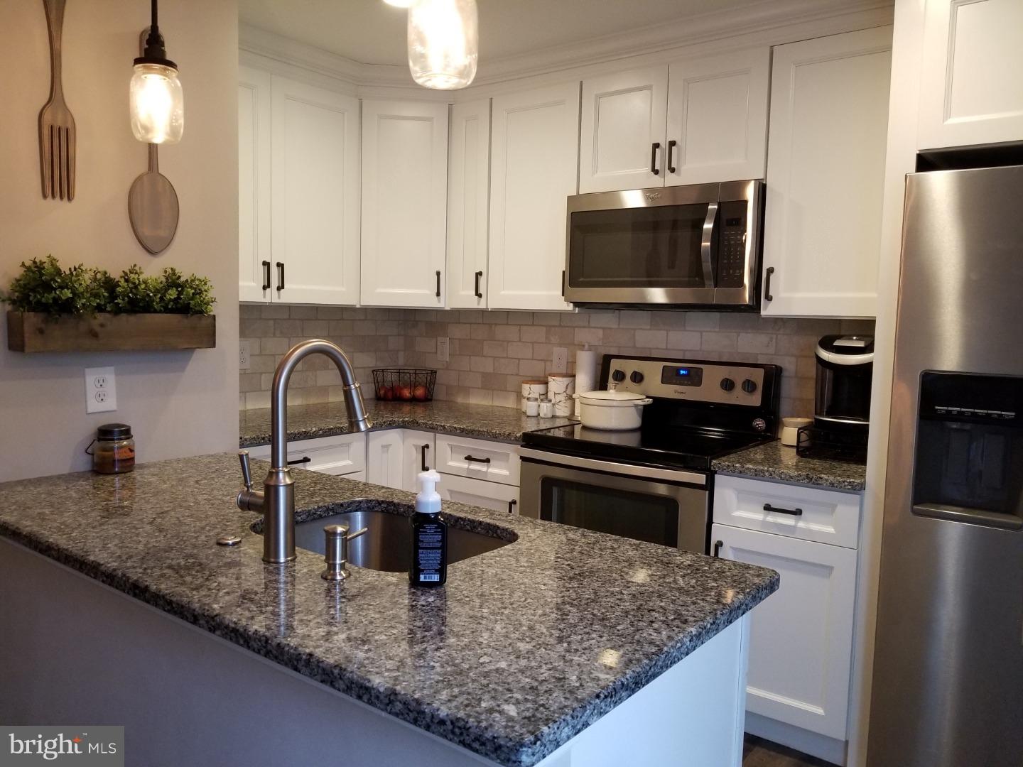 305 Chelsea Road Fairless Hills, PA 19030 - Photo 12 of 23 Kitchen