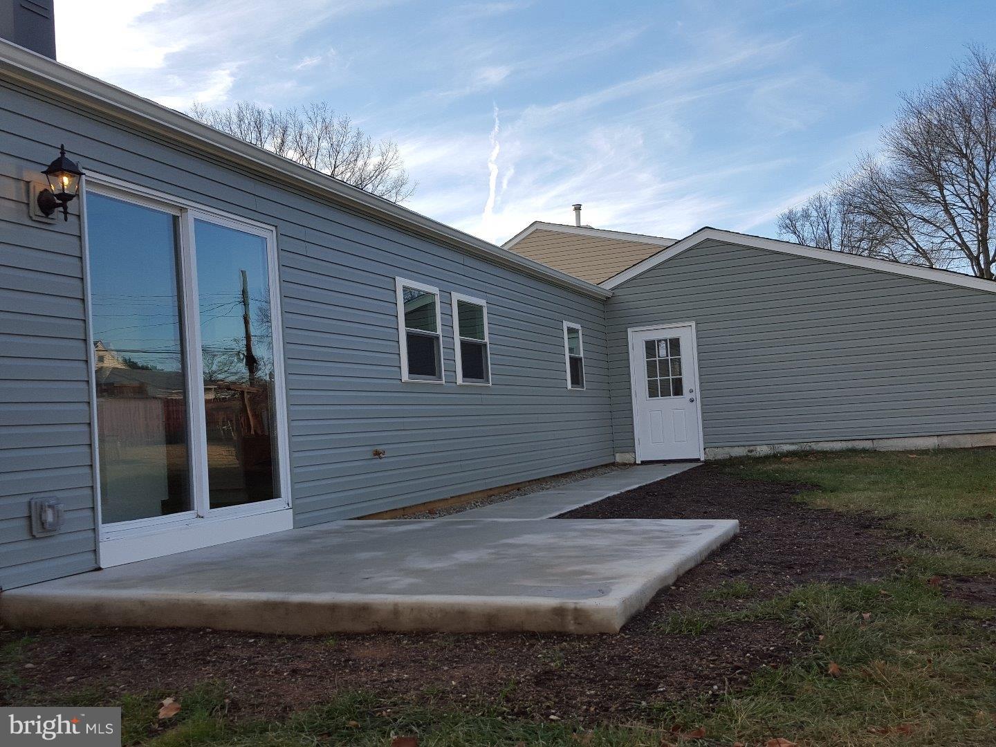 305 Chelsea Road Fairless Hills, PA 19030 - Photo 4 of 23 Exterior Back