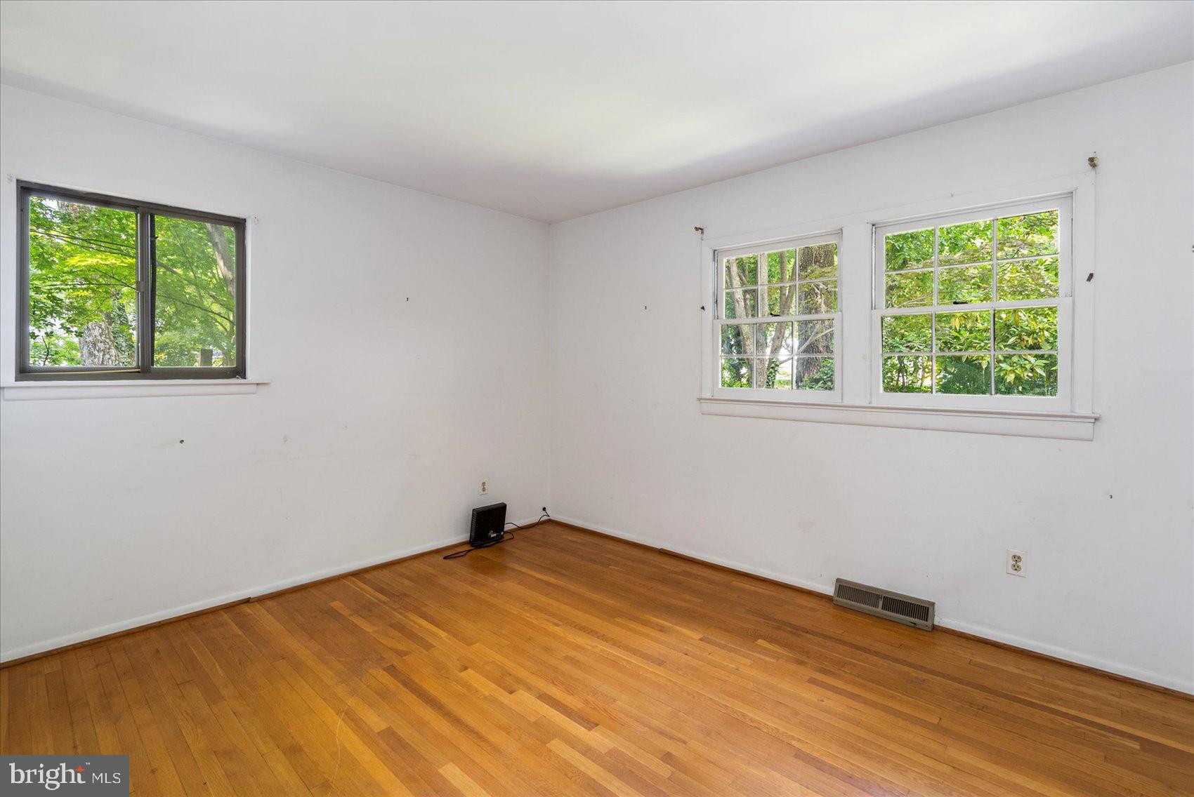 151 Spring Path Arnold, MD 21012 - Photo 29 of 53 Bedroom Two