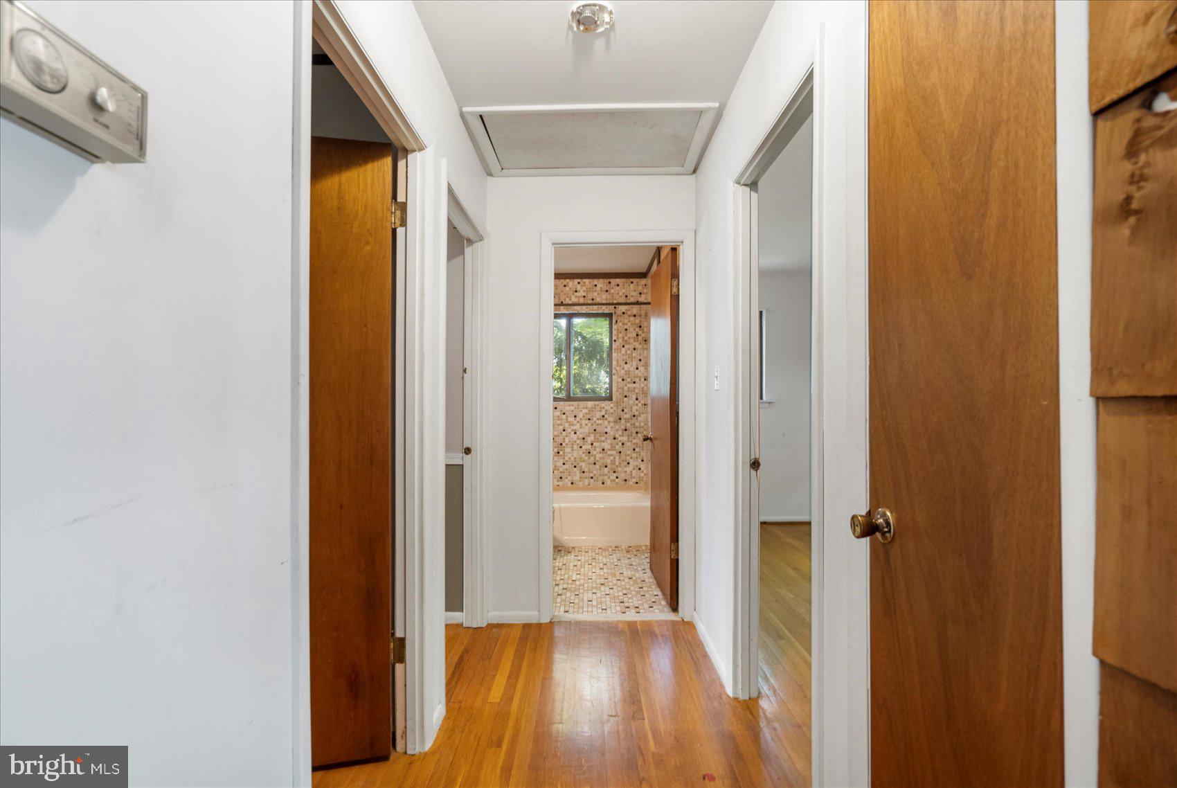 151 Spring Path Arnold, MD 21012 - Photo 34 of 53 Hallway