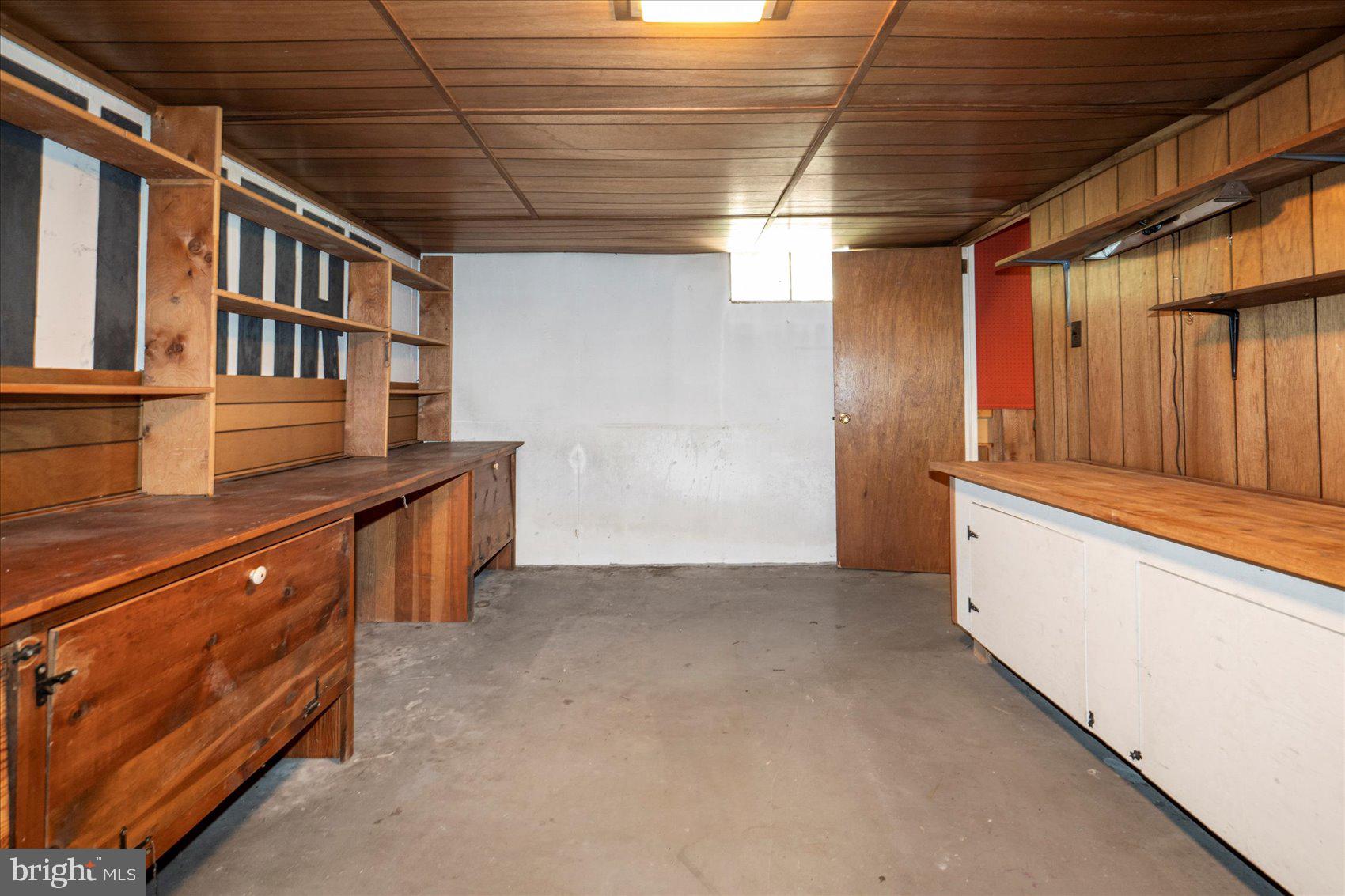 151 Spring Path Arnold, MD 21012 - Photo 43 of 53 Den Workshop