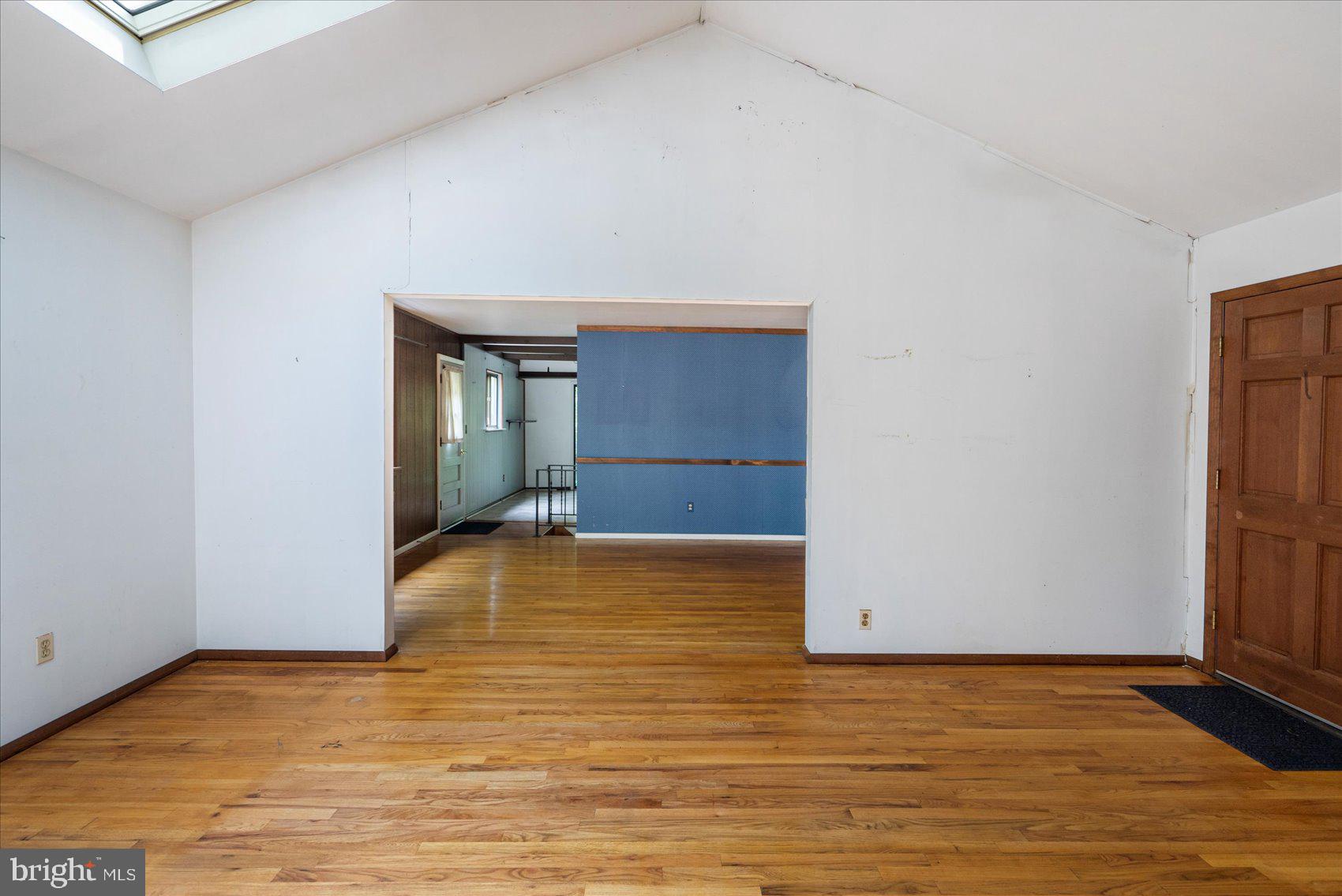 151 Spring Path Arnold, MD 21012 - Photo 6 of 53 Living Room