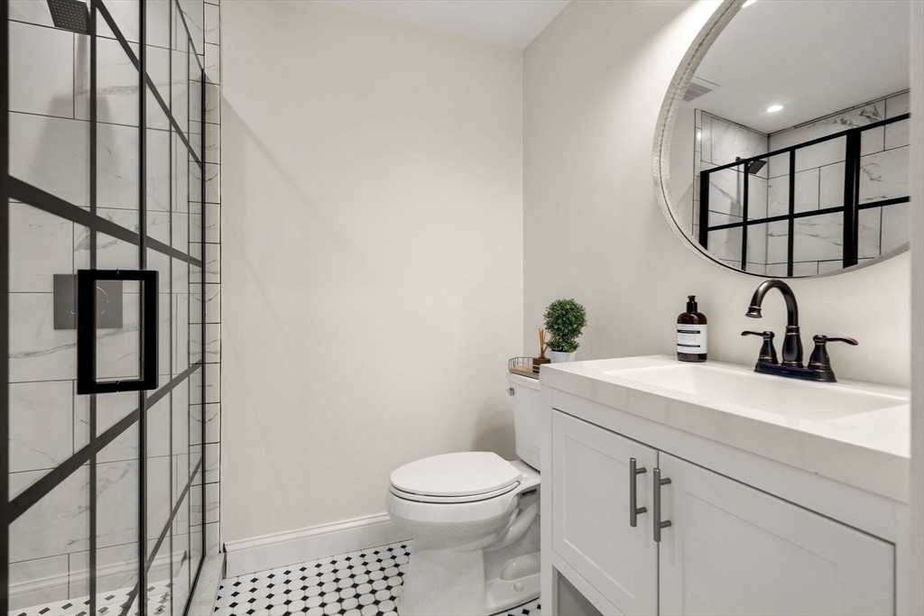 718 Main Street West Newbury, MA 01985 - Photo 33 of 42