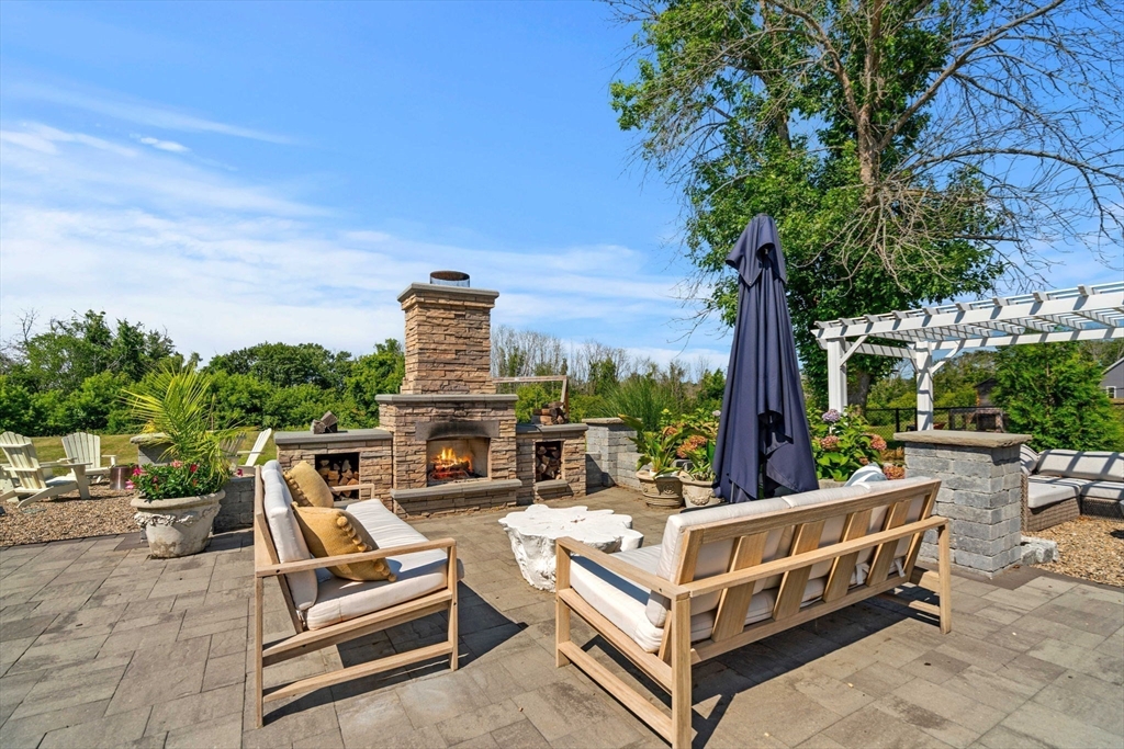 718 Main Street West Newbury, MA 01985 - Photo 37 of 42