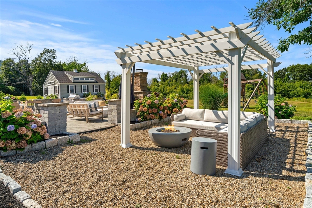 718 Main Street West Newbury, MA 01985 - Photo 39 of 42