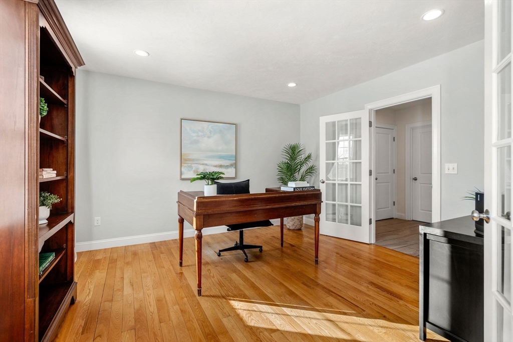 718 Main Street West Newbury, MA 01985 - Photo 5 of 42