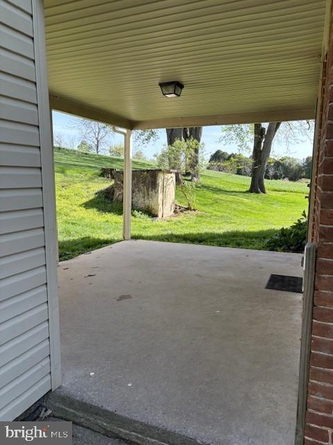 215 Schuler Road Fleetwood, PA 19522 - Photo 14 of 22 Covered Patio