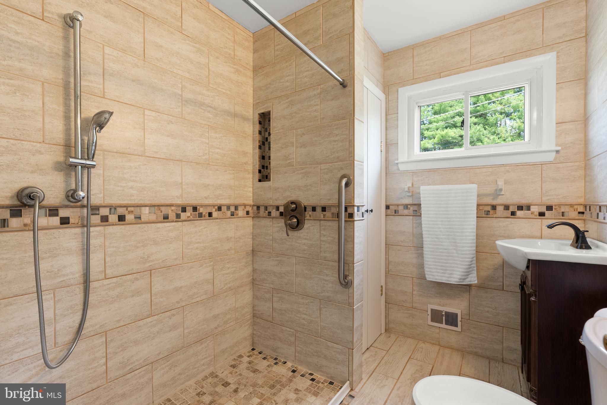 6605 Mt Vista Road Kingsville, MD 21087 - Photo 31 of 54 a bathroom with a shower