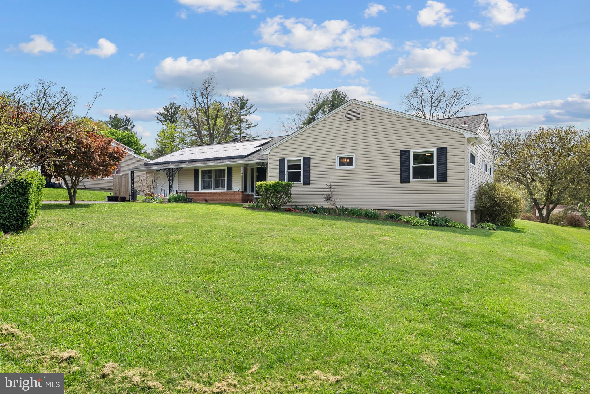 6605 Mt Vista Road Kingsville, MD 21087 - Photo 4 of 54 a view of house with yard and green space