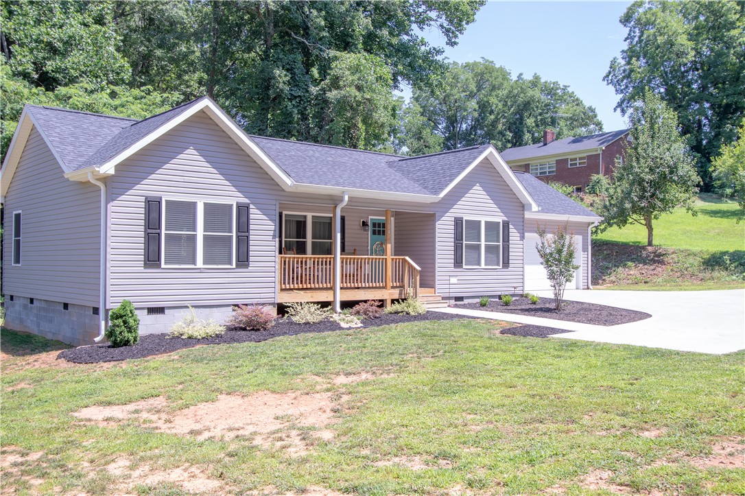 104 North Cedar Street Walhalla, SC 29691 - Photo 1 of 22 Gallery Image 1