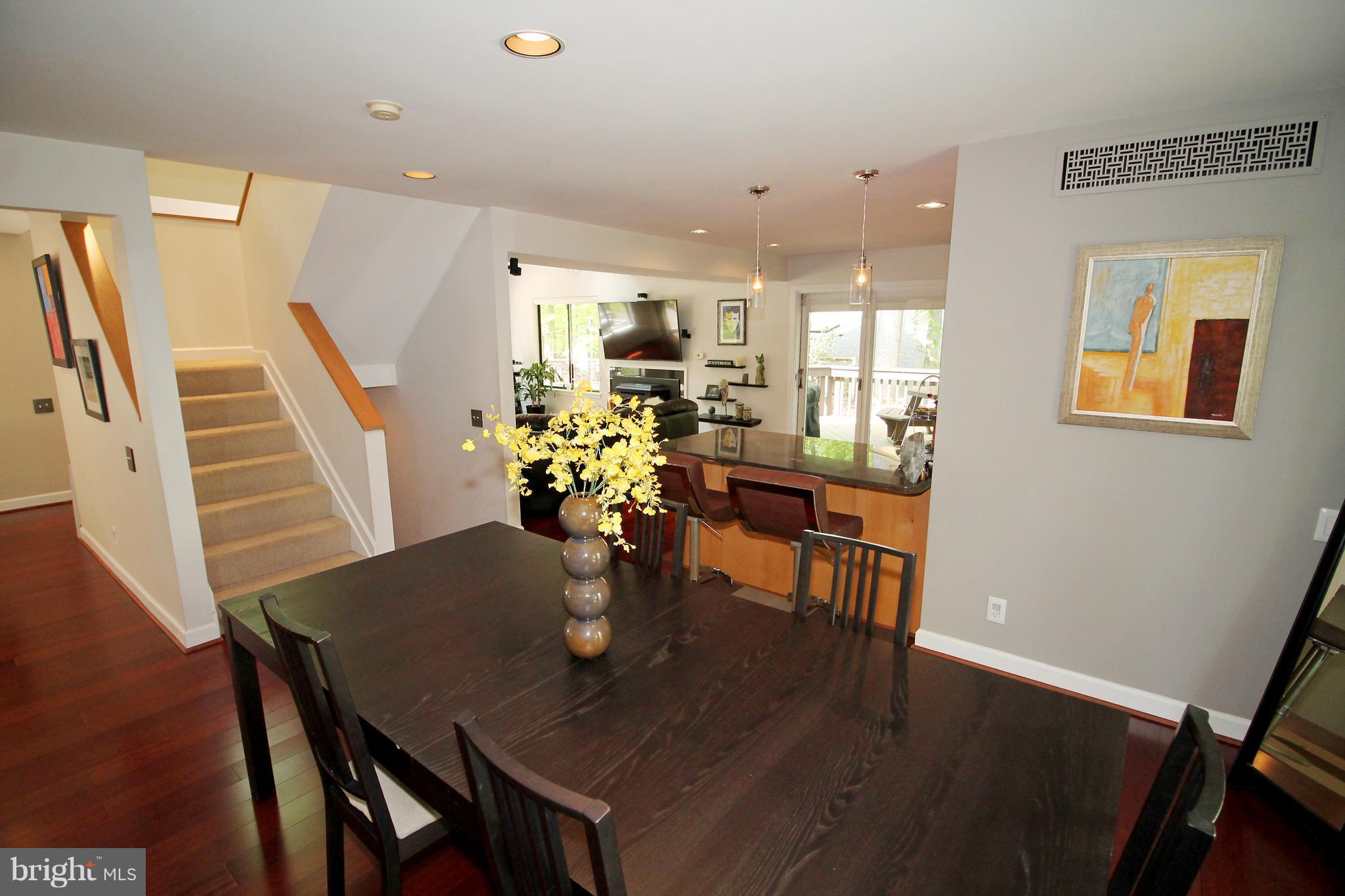 2012 Burdock Road Baltimore, MD 21209 - Photo 10 of 30 Dining Room