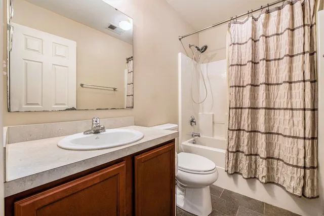 $385,000 | 1044 Steelchase Lane, Hanahan, SC 29410