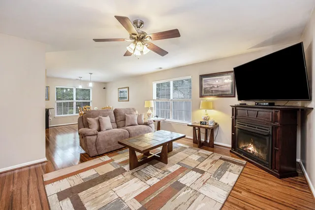 $385,000 | 1044 Steelchase Lane, Hanahan, SC 29410